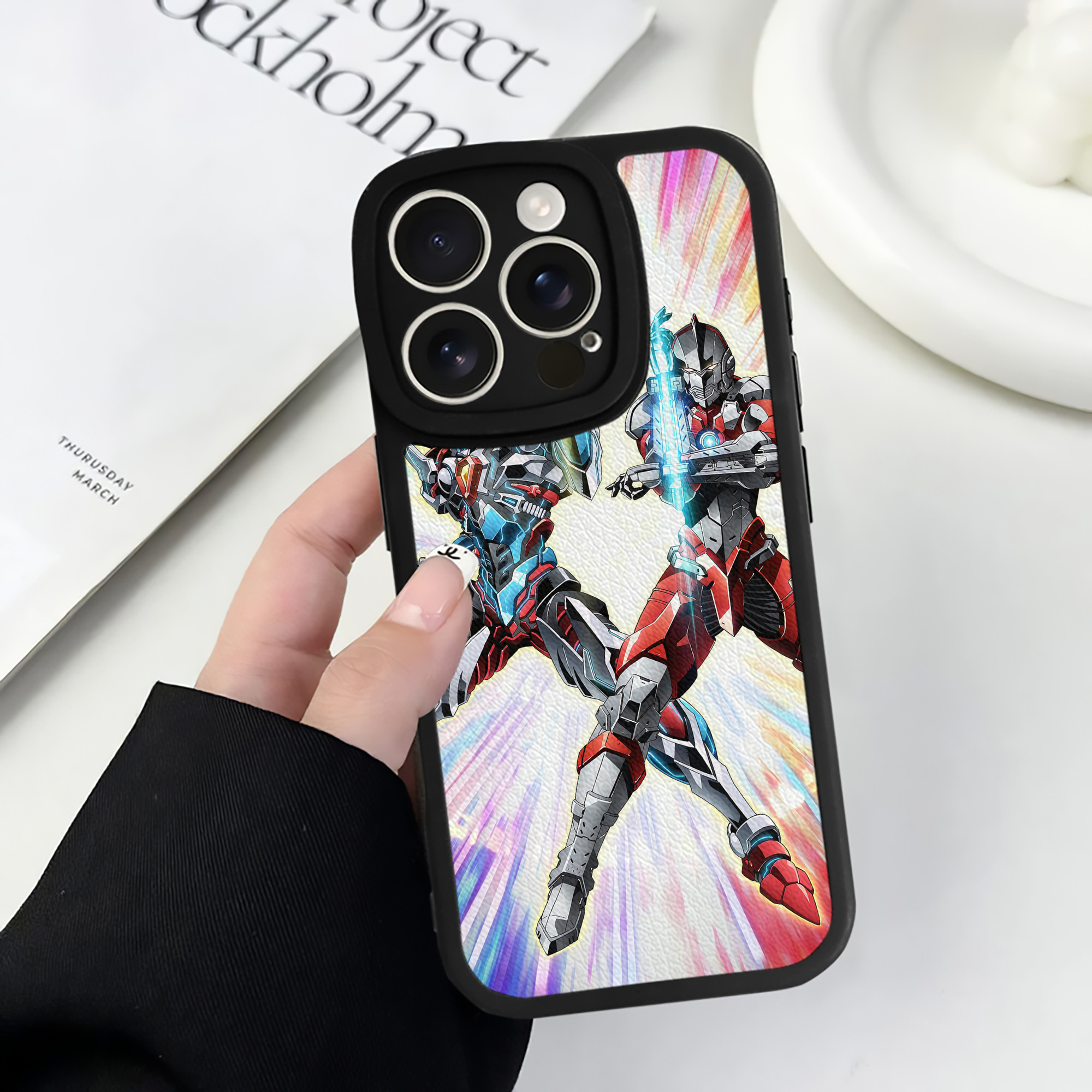 （画像用） ウルトラマン Ultraman 【iPhone 16シリーズ対応】シリコンスマホケース（レザー調） 材質：シリコン